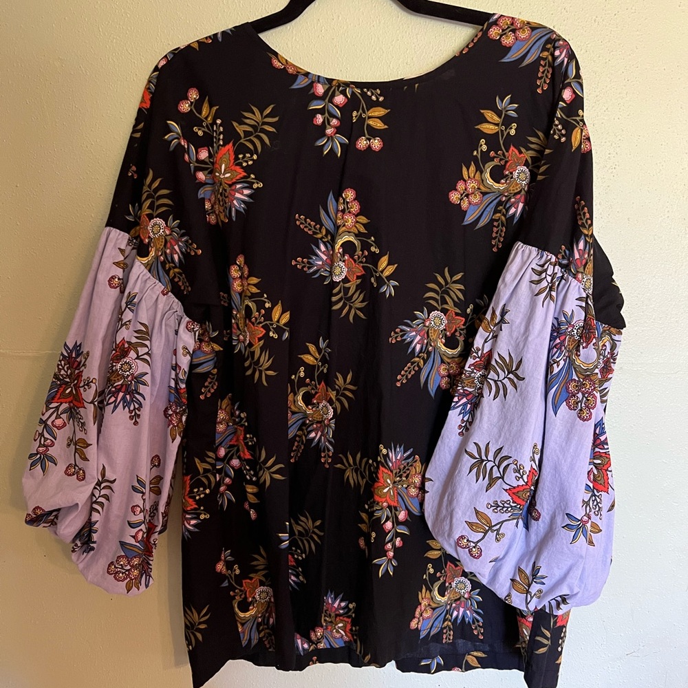 🌟Loft L/S Top with Puffed Sleeves.  Size L